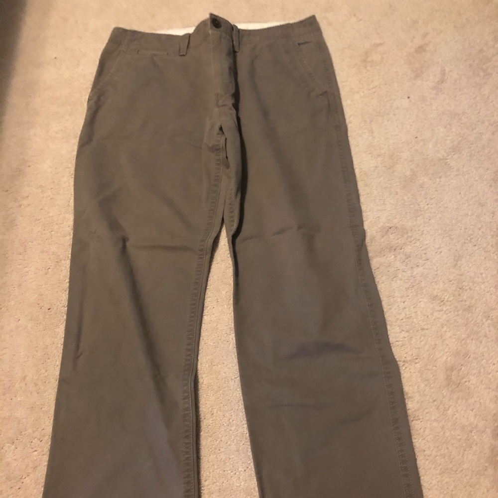 Men’s gray khakis